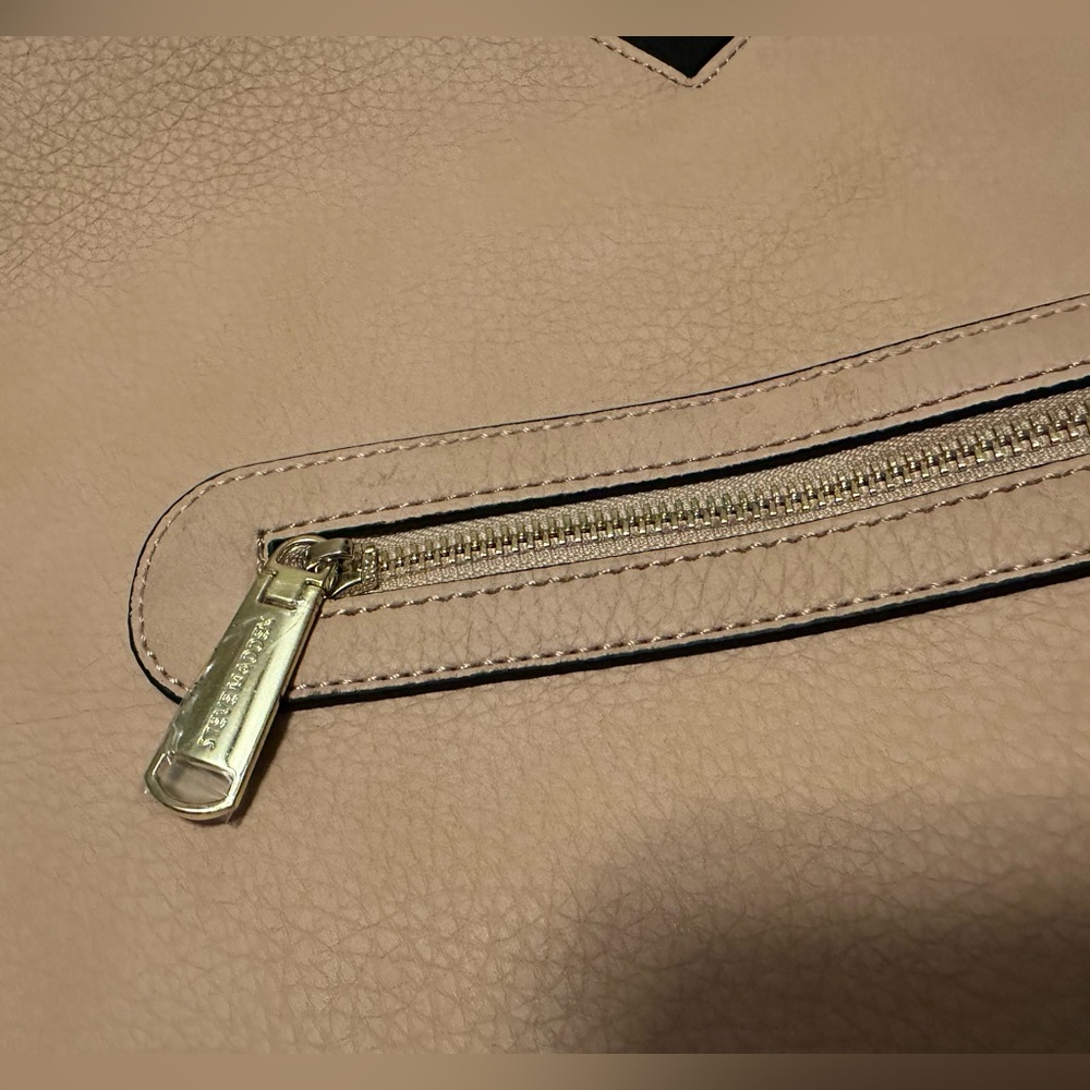 Steve Madden Bcomfyy Womens Leather Studded Hobo Handbag- NWT - Picture 6 of 10